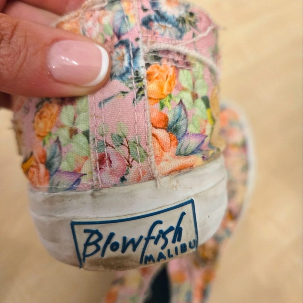 Blowfish Size 11 Malibu Floral Pink Sneakers Shoes
